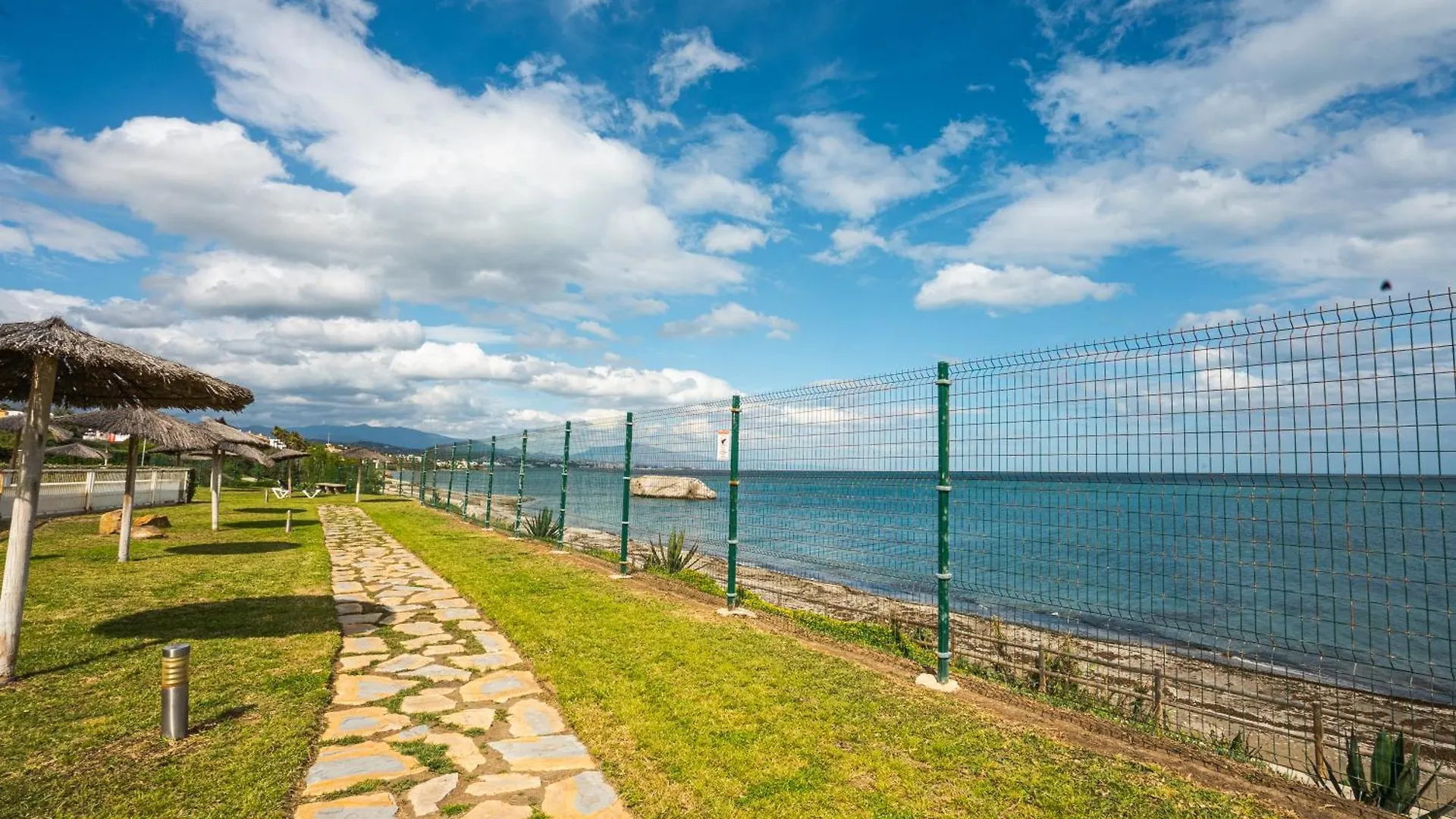Brisa Marina Al Lado Del Mar Cerca De Estepona Bahia de Casares 0*,  Hiszpania